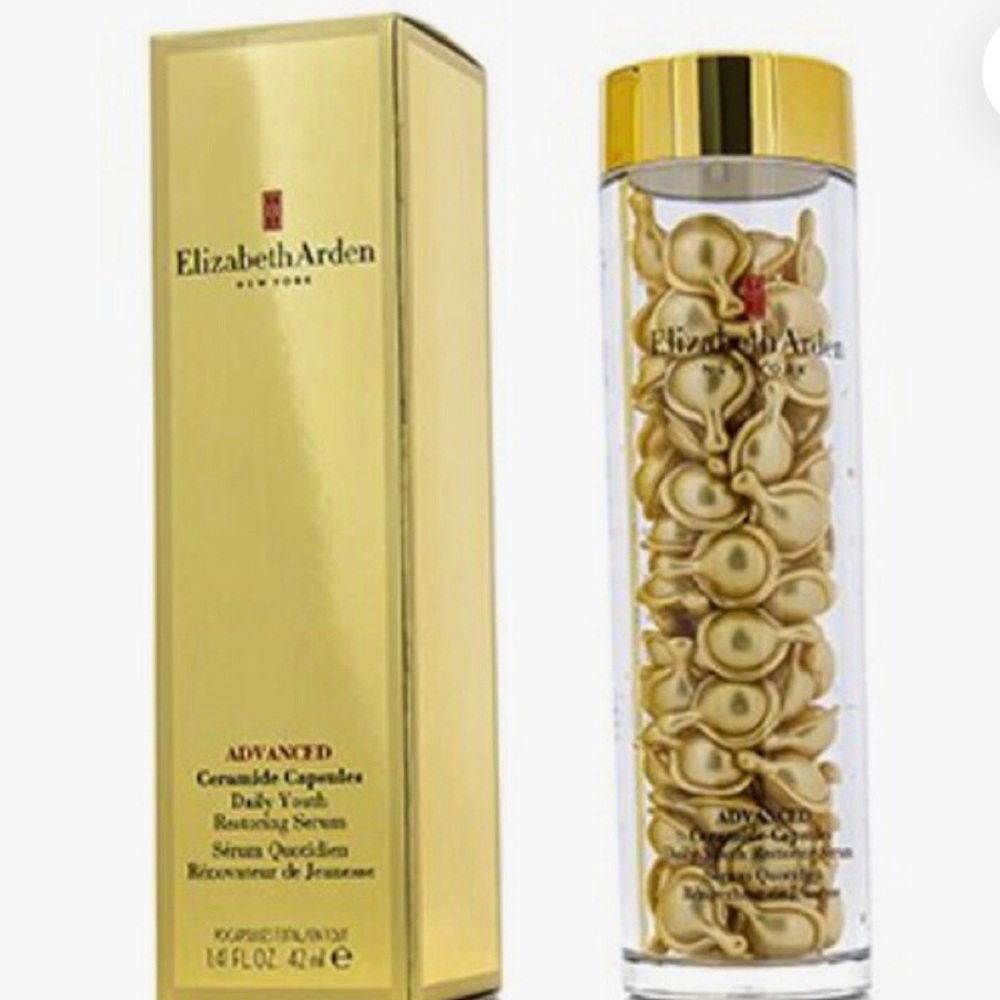 Elizabeth Arden Advanced Ceramide Capsules Daily Youth Restoring Serum.